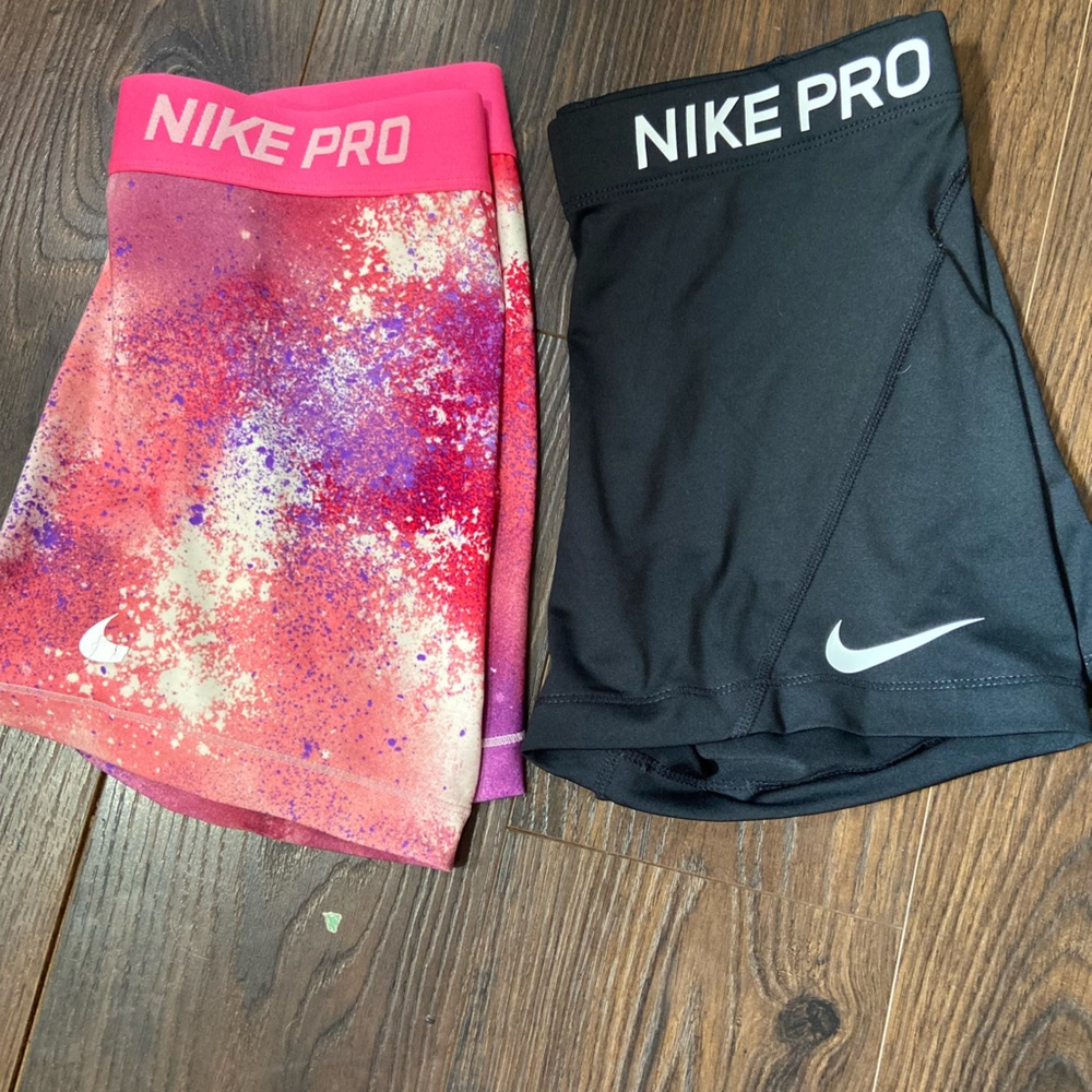 SOLD - Women’s Nike Pro Spandex Bundle - Med - WILL SEPARATE